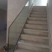 Cristalerías Crespo Decoración escaleras en mármol con barandilla