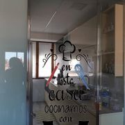 Cristalerías Crespo Decoración puerta de cristal con vinilo